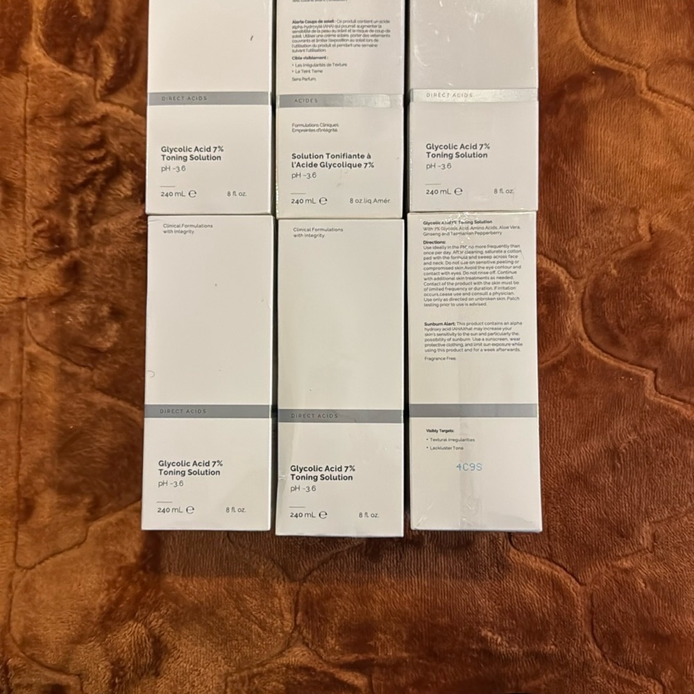 Glycolic Acid 7% Toning Solution - White